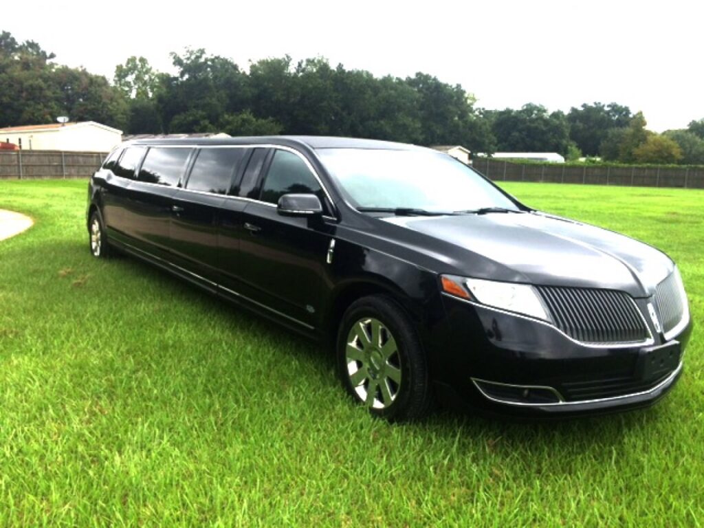 2013-royale-coach-lincoln-mkt-limousine-5985cfdc11063-large
